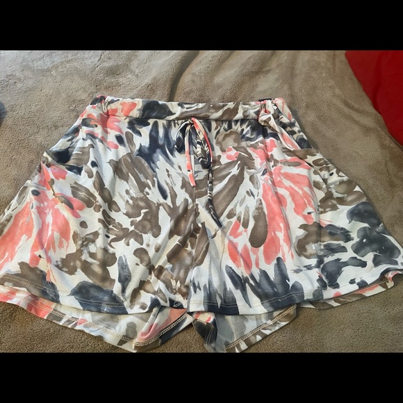 Ladies size Large boutique lounge set - Picture 2 of 7